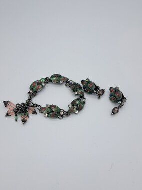 VTG Green Glass Bracelet & Earring Set